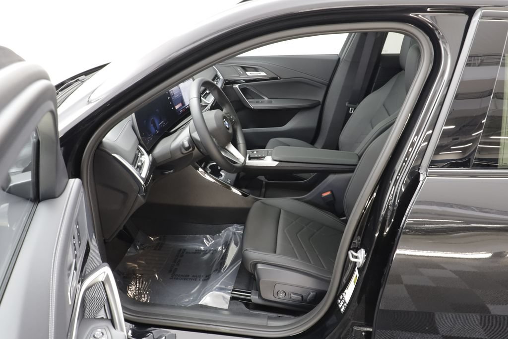 New 2026 BMW X2 xDrive28i w/ Convenience Package AWD/4WD image 7