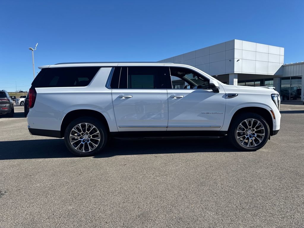 New 2026 GMC Yukon XL Denali w/ LPO, Floor Liner Package AWD/4WD image 7