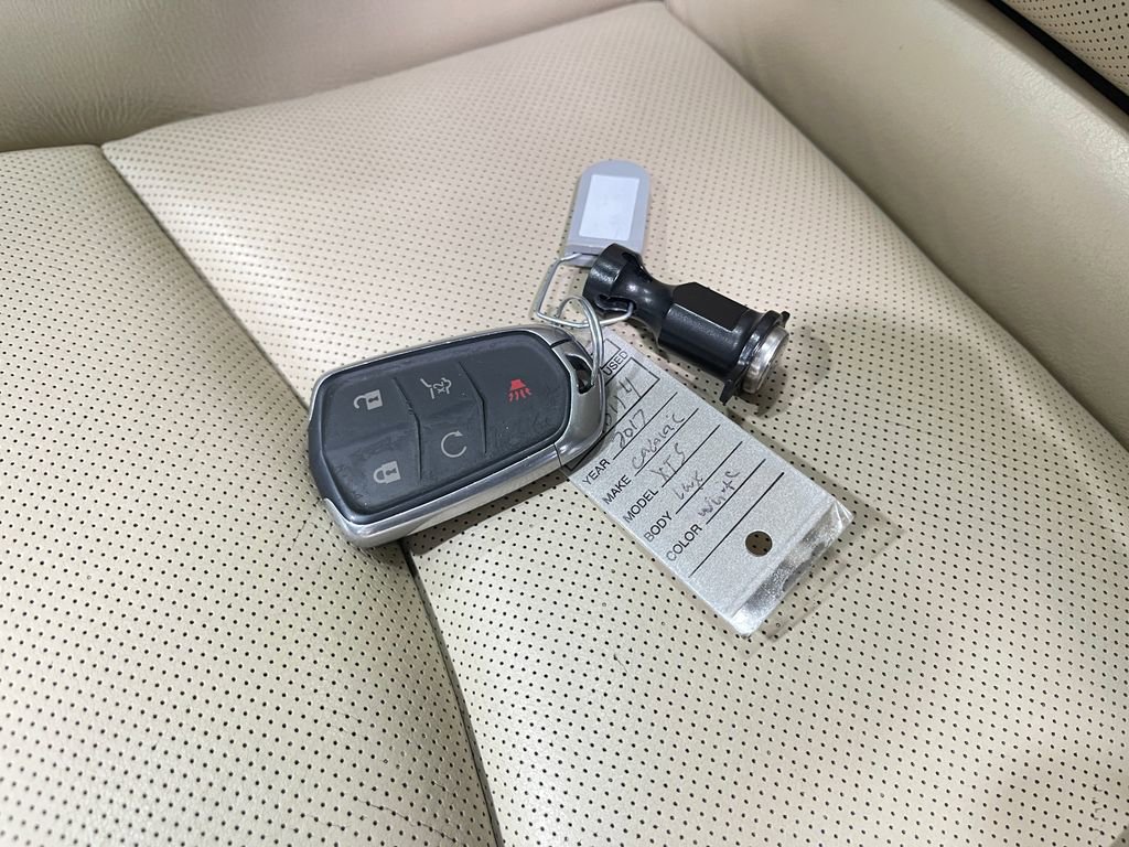 Used 2017 Cadillac XT5 Luxury image 39