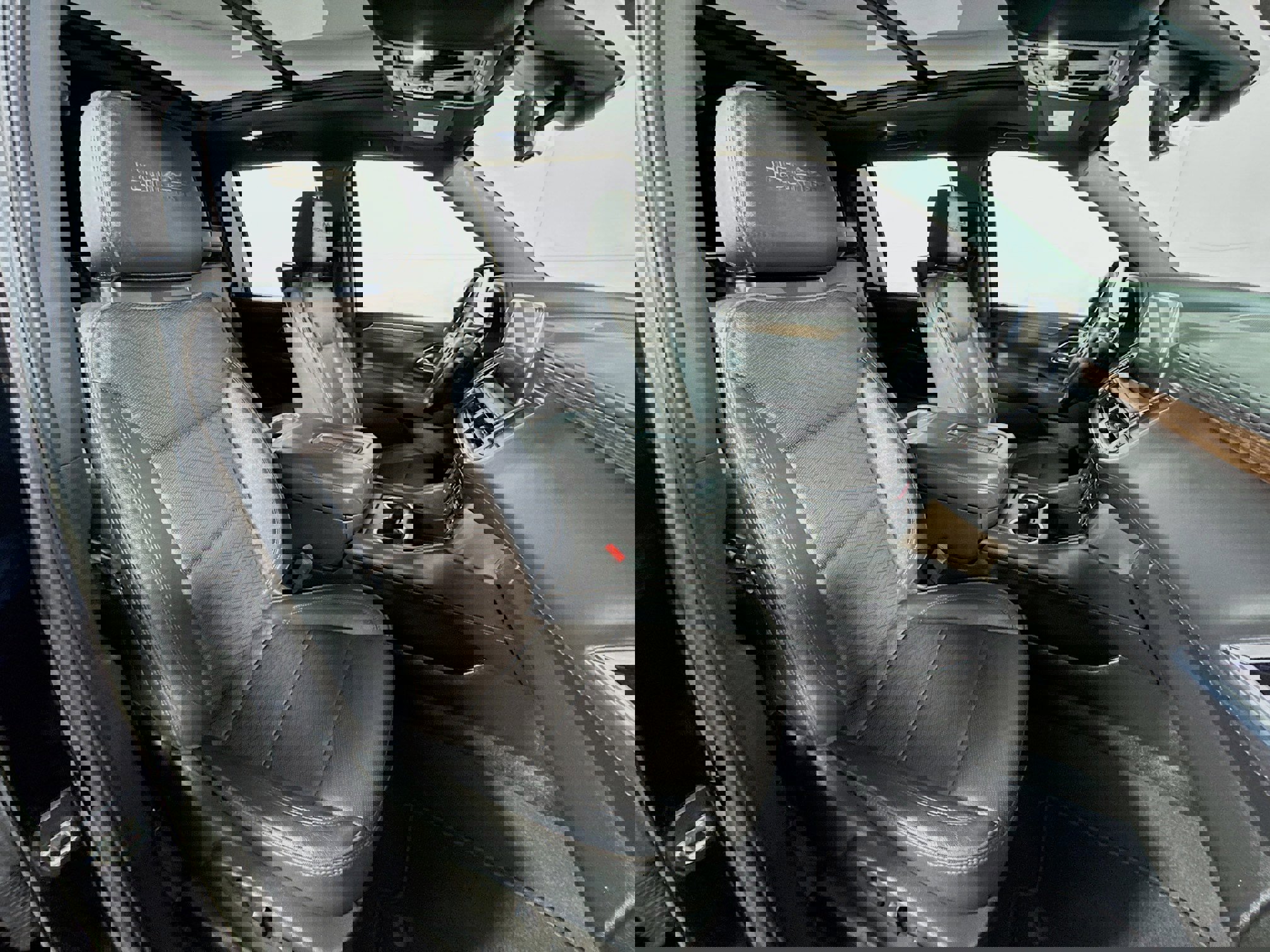 Used 2023 Chevrolet Suburban High Country image 30