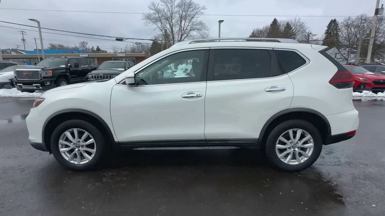Used 2018 Nissan Rogue SV image 5