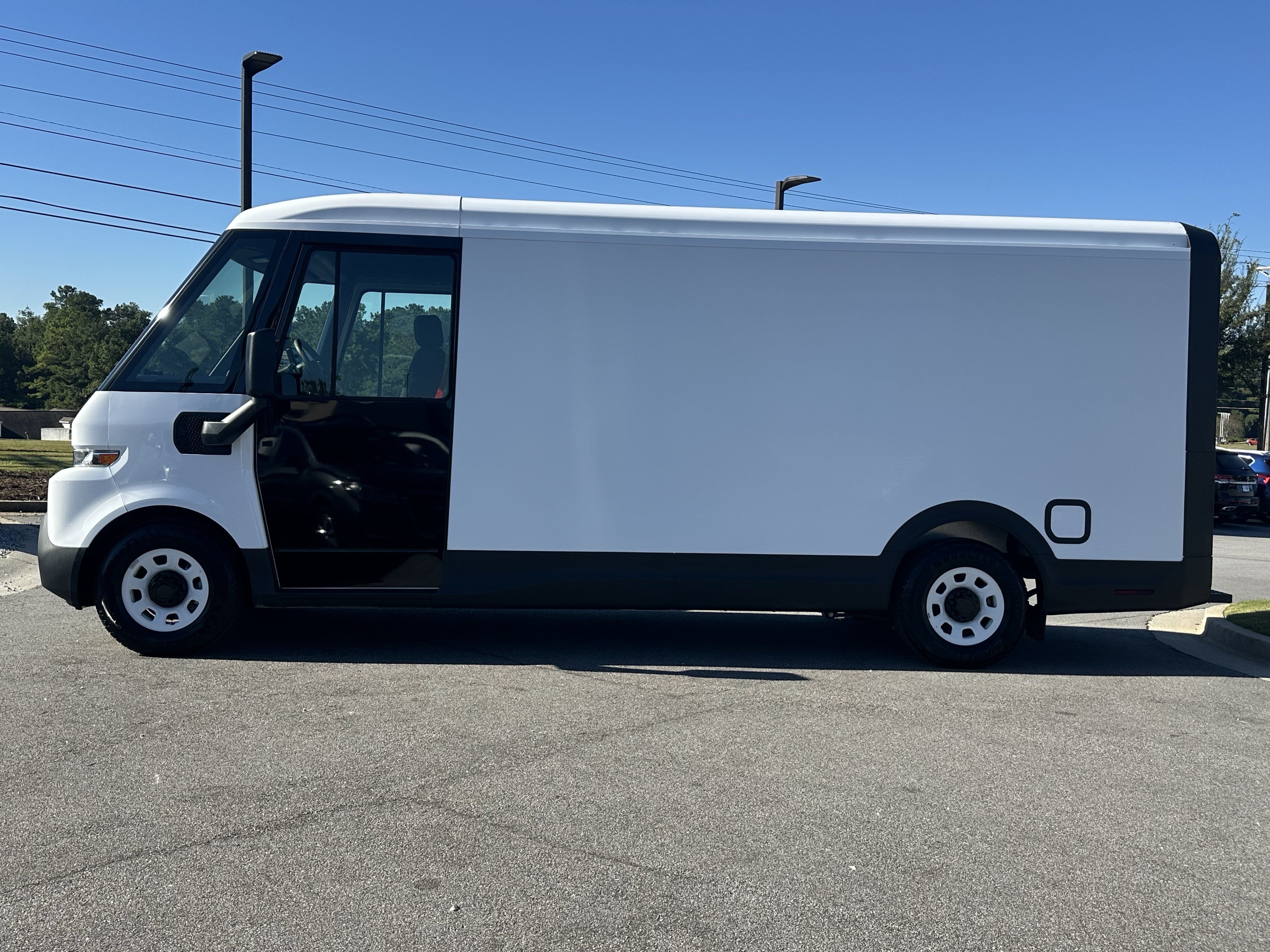Used 2025 Chevrolet Brightdrop 600 AWD/4WD image 8