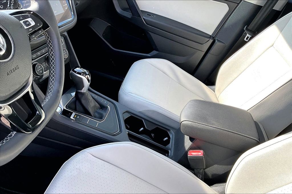 Certified 2021 Volkswagen Tiguan SE FWD image 23
