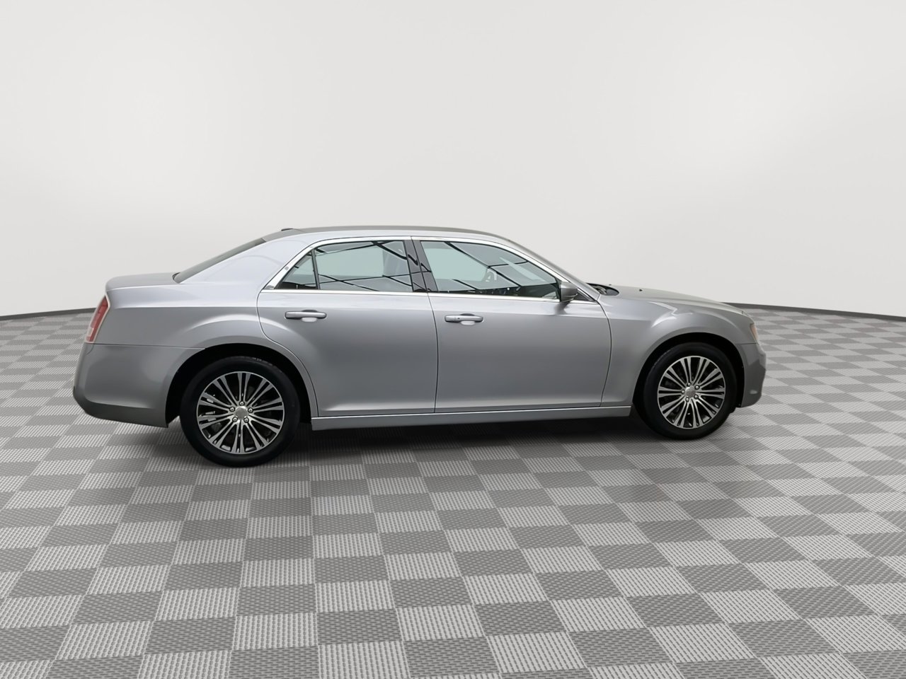 Used 2013 Chrysler 300 S image 36