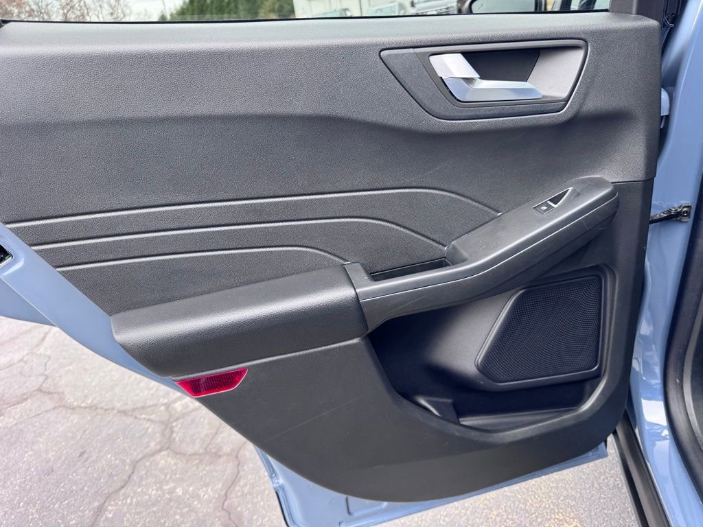 Used 2024 Ford Escape SE FWD image 33