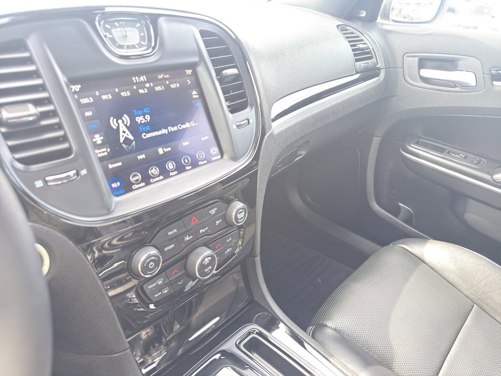 Used 2023 Chrysler 300 S w/ Comfort Group image 21