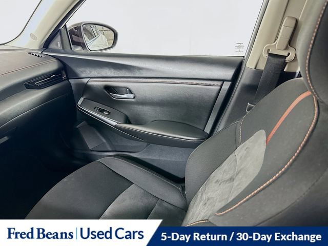 Used 2023 Nissan Sentra SR w/ Midnight Edition Package FWD image 22