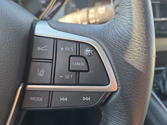 Used 2021 Toyota Sienna XLE FWD image 28