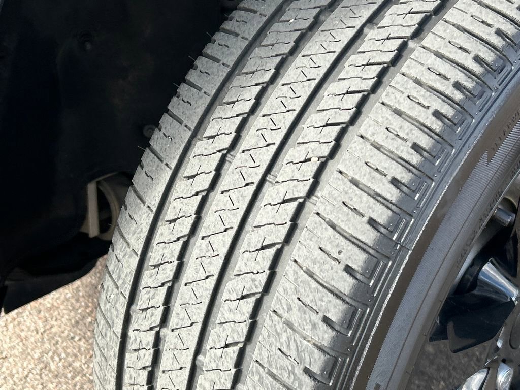 Used 2023 Jeep Grand Cherokee Altitude image 28