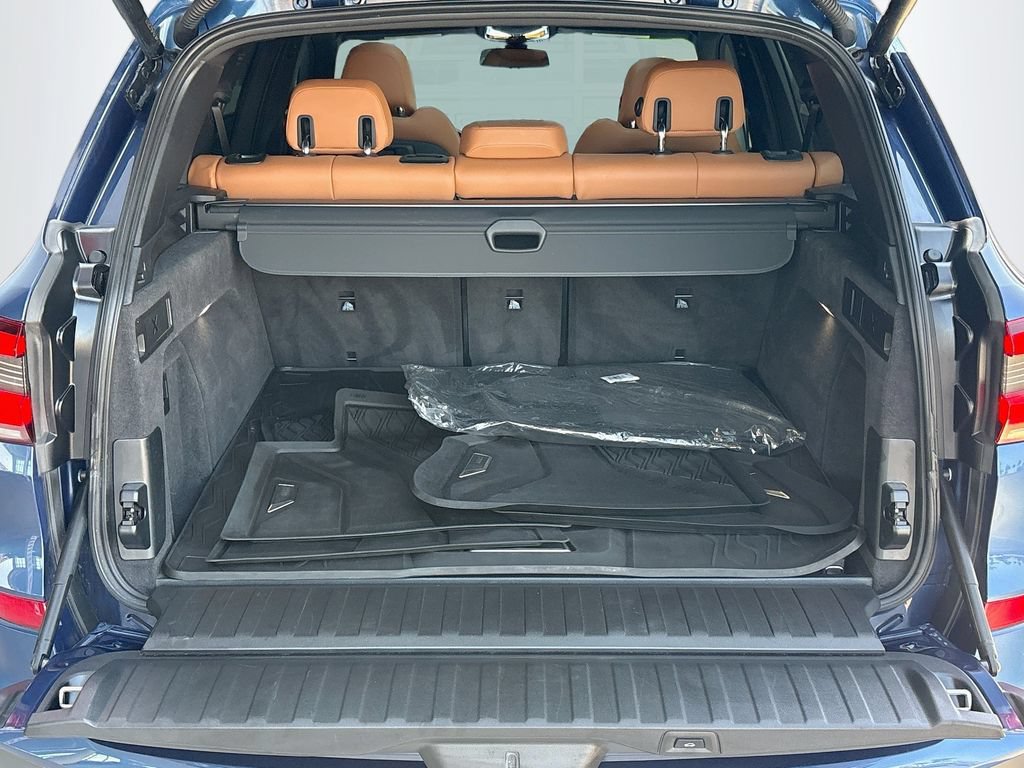 Used 2023 BMW X5 xDrive40i w/ M Sport Package AWD/4WD image 28