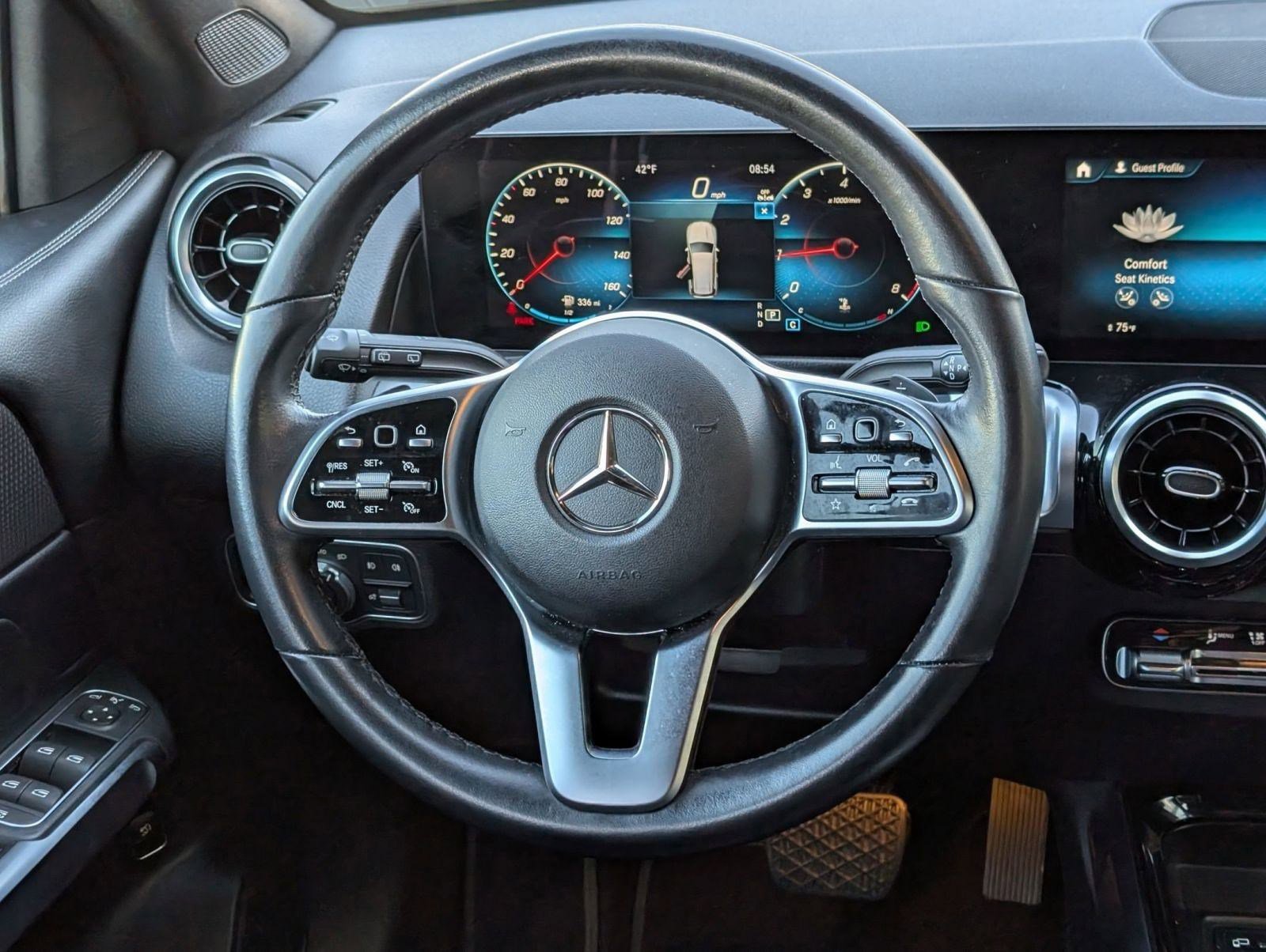 Used 2023 Mercedes-Benz GLB 250 4MATIC image 17