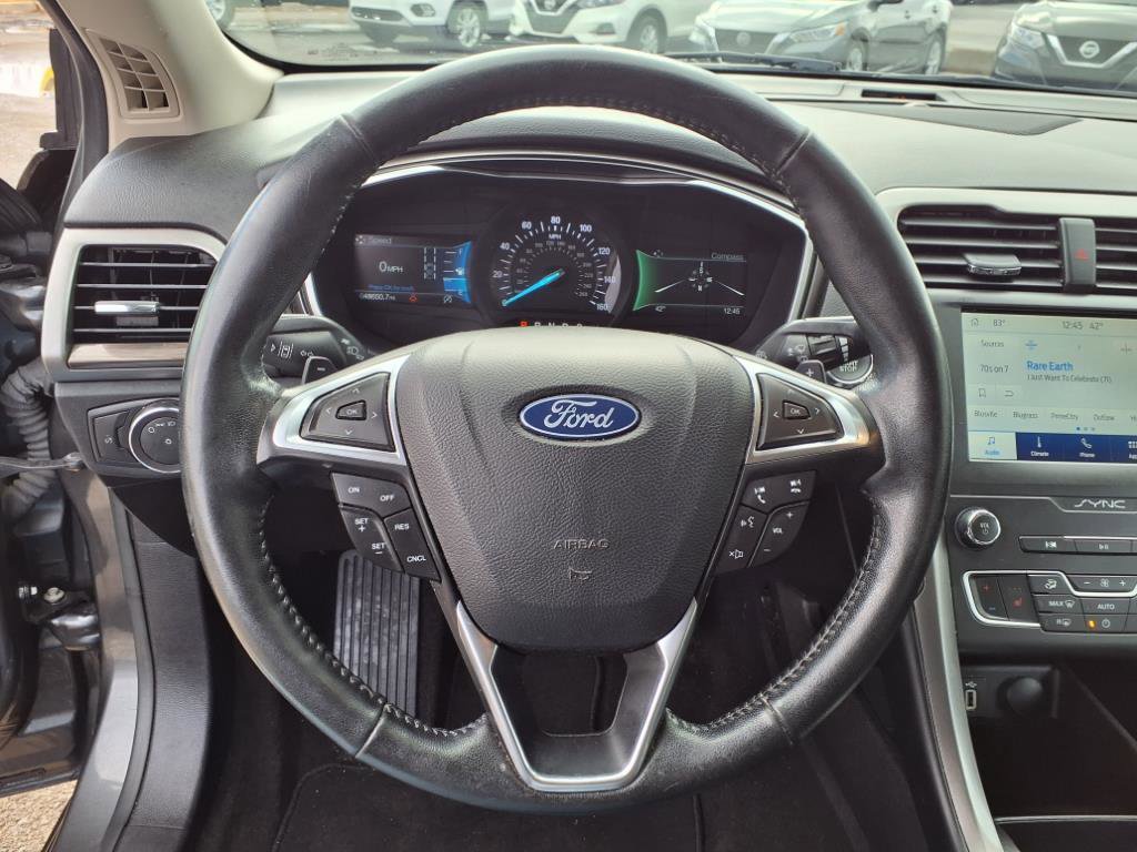 Used 2019 Ford Fusion SEL FWD image 15