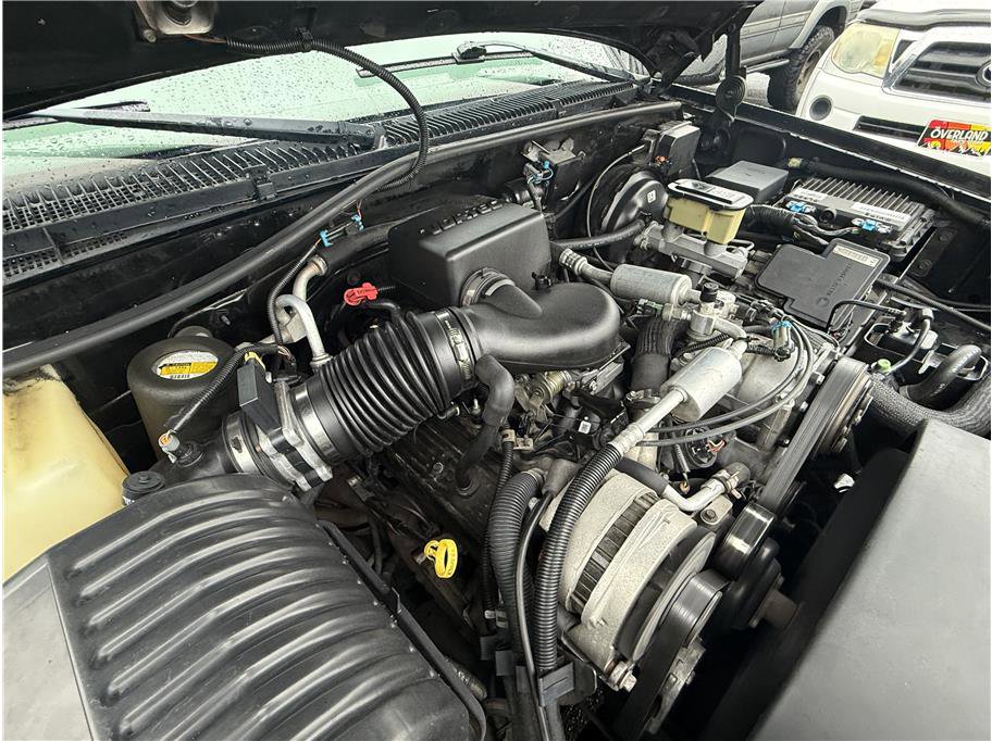 Used 1999 GMC Yukon Denali image 33