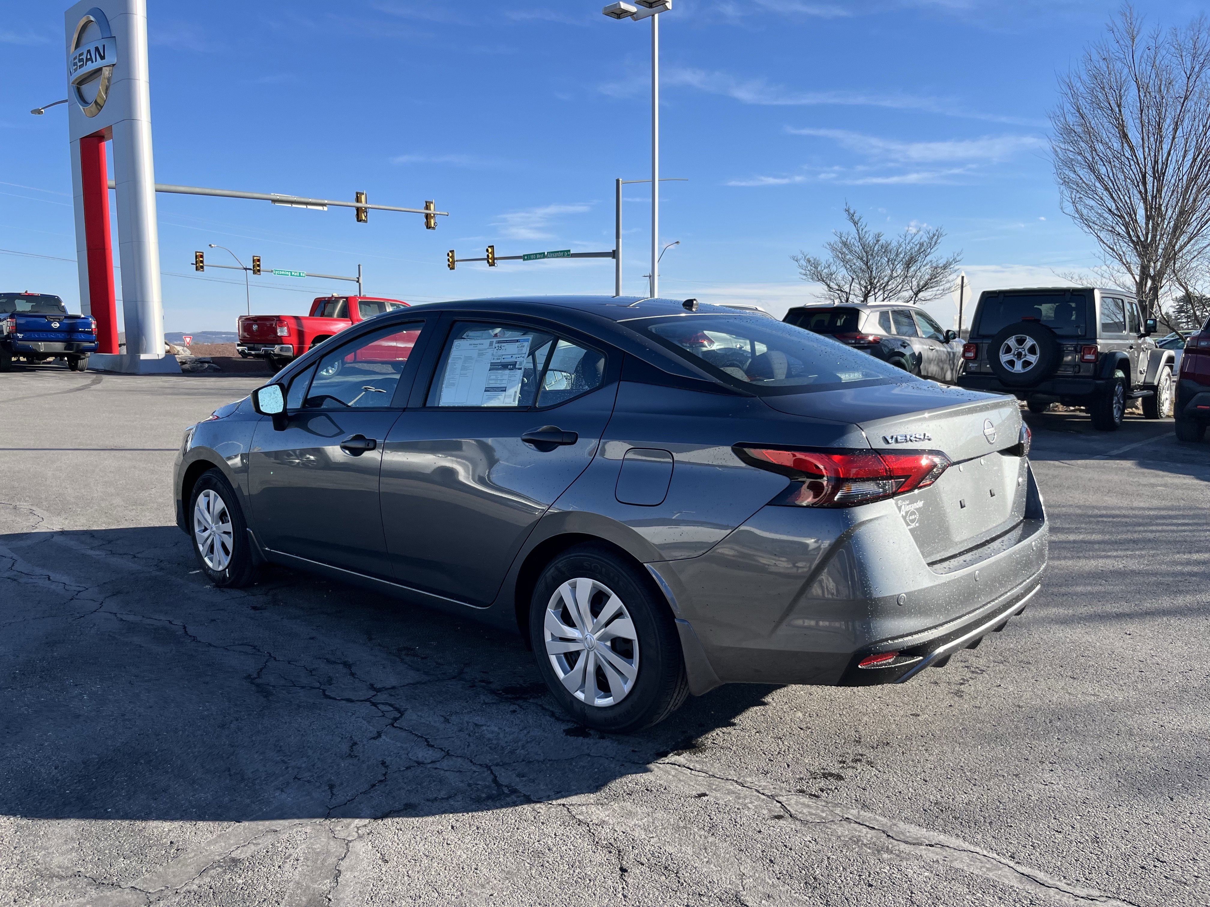 New 2025 Nissan Versa S w/ Trunk Package FWD image 5
