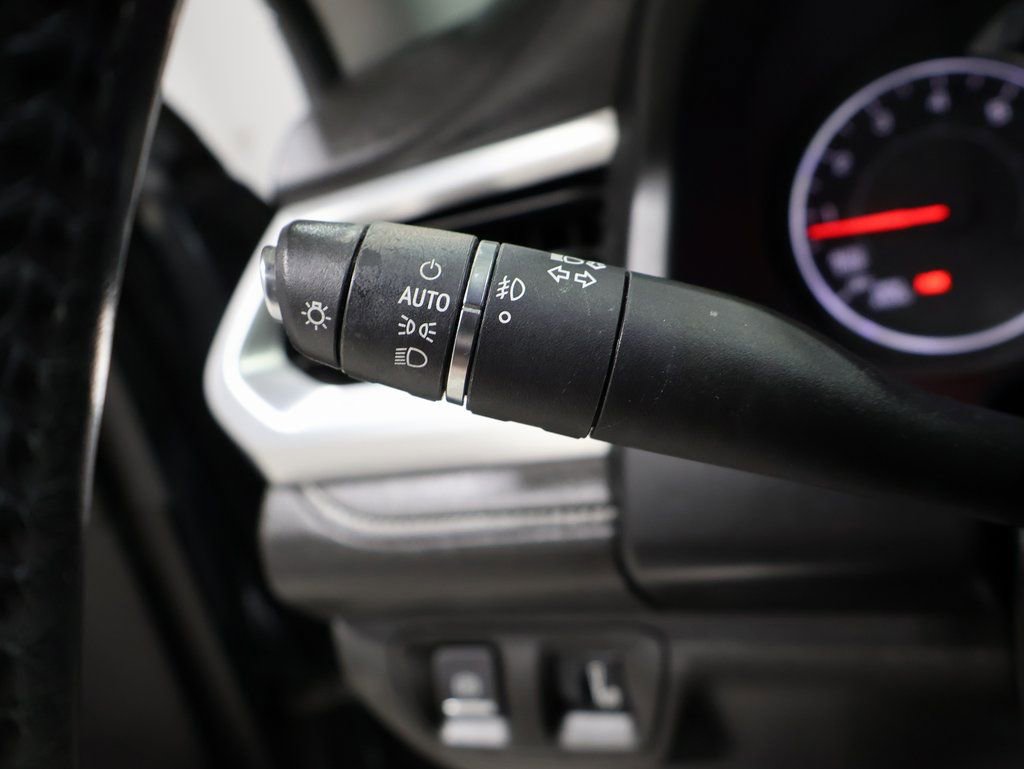 Used 2020 GMC Acadia SLT image 38