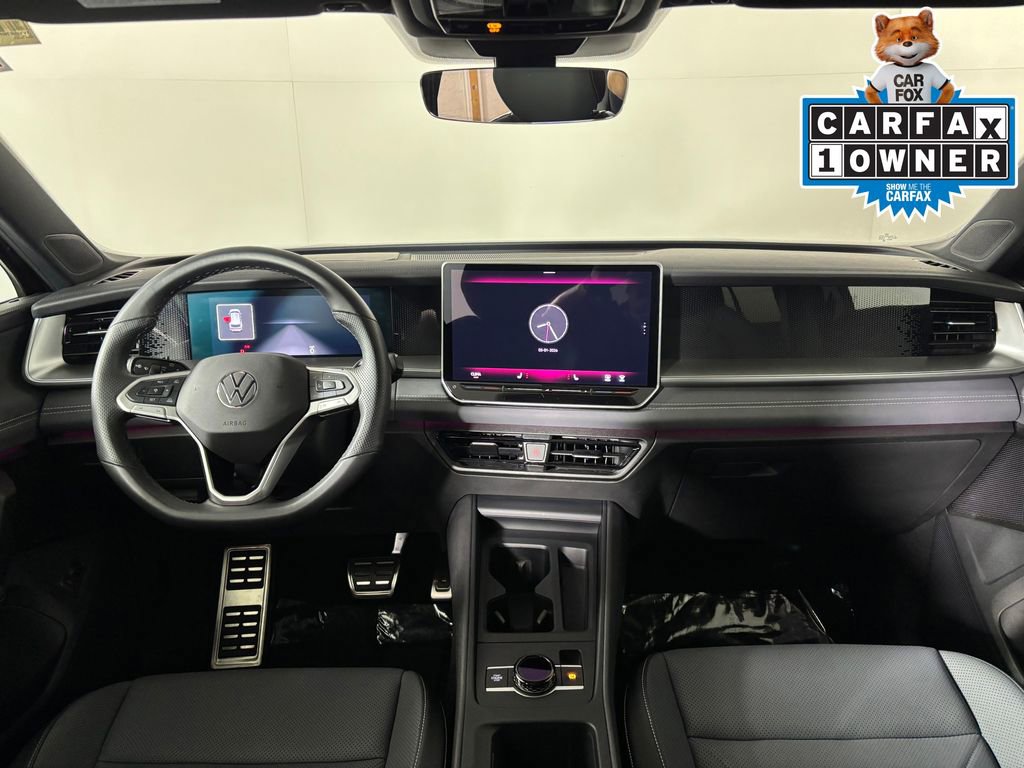 Used 2025 Volkswagen Tiguan SE R-Line AWD/4WD image 14