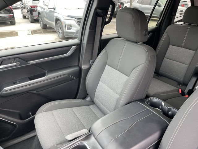 Used 2025 GMC Acadia Elevation FWD image 25