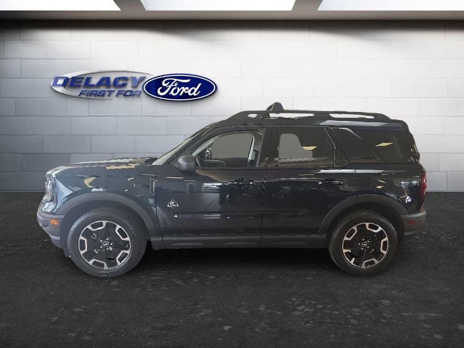 Used 2023 Ford Bronco Sport Outer Banks AWD/4WD image 3