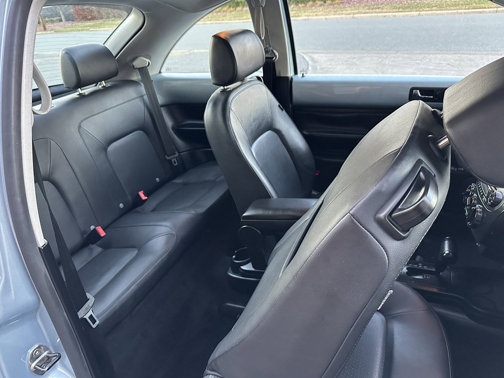 Used 2010 Volkswagen Beetle Coupe image 20