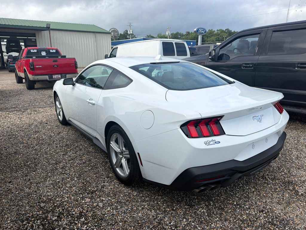Used 2026 Ford Mustang Premium RWD image 4