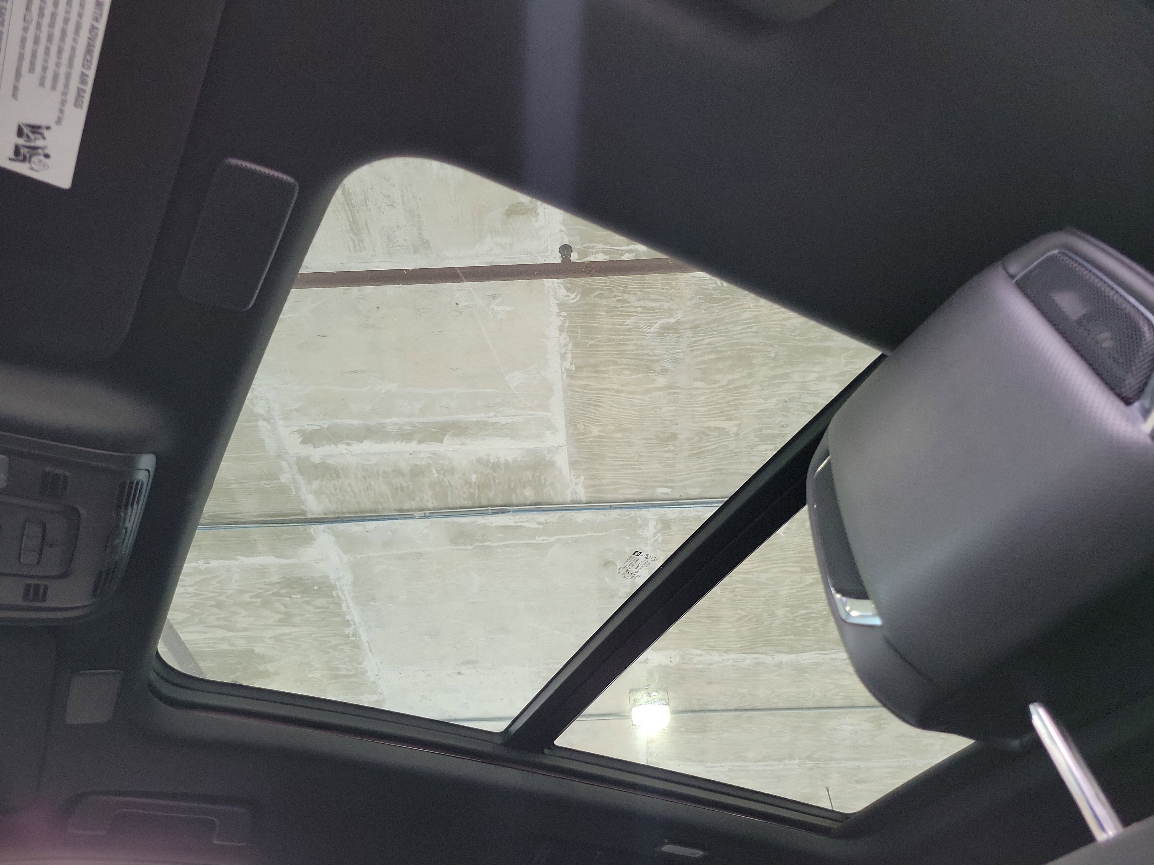 Used 2022 Cadillac Escalade ESV Premium Luxury w/ Performance Package AWD/4WD image 21