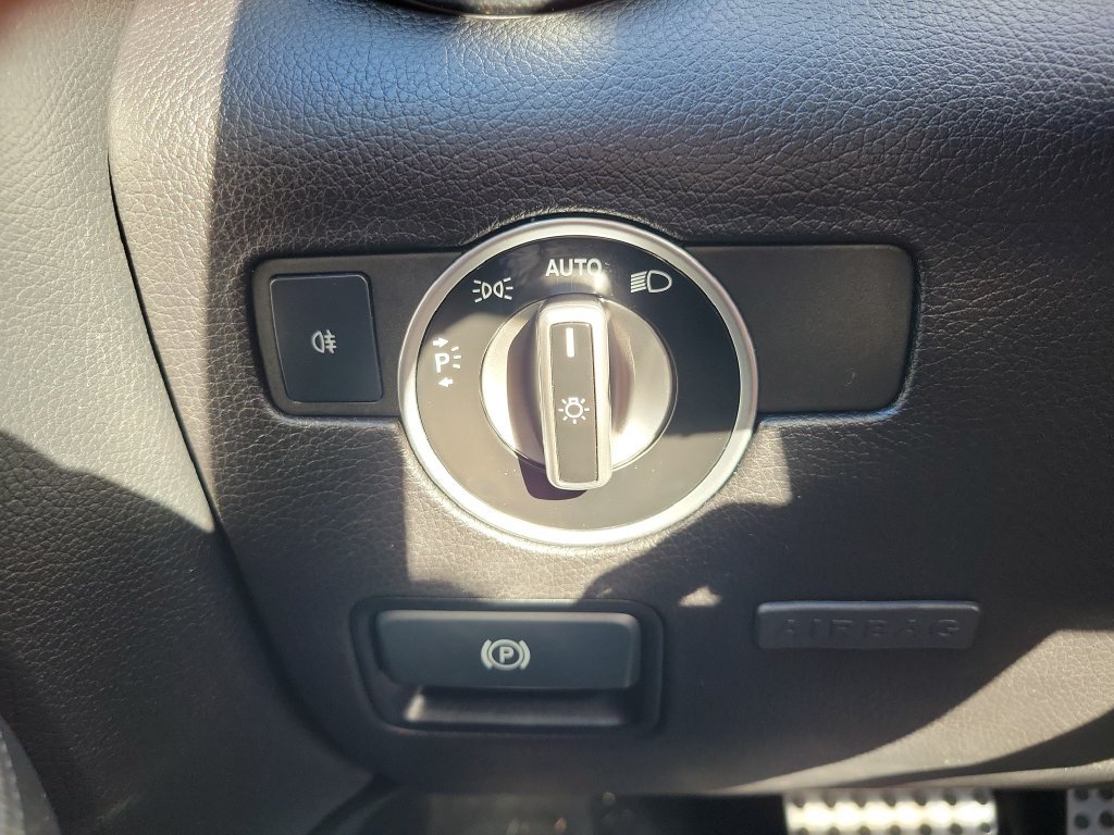 Used 2016 Mercedes-Benz SLK 300 image 22