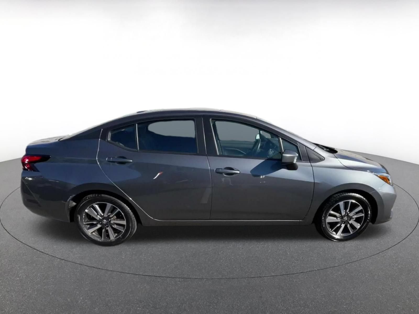 Used 2025 Nissan Versa SV FWD image 15