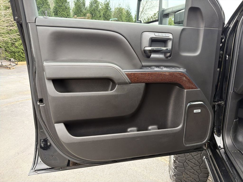 Used 2019 GMC Sierra 2500 SLT w/ Duramax Plus Package image 8