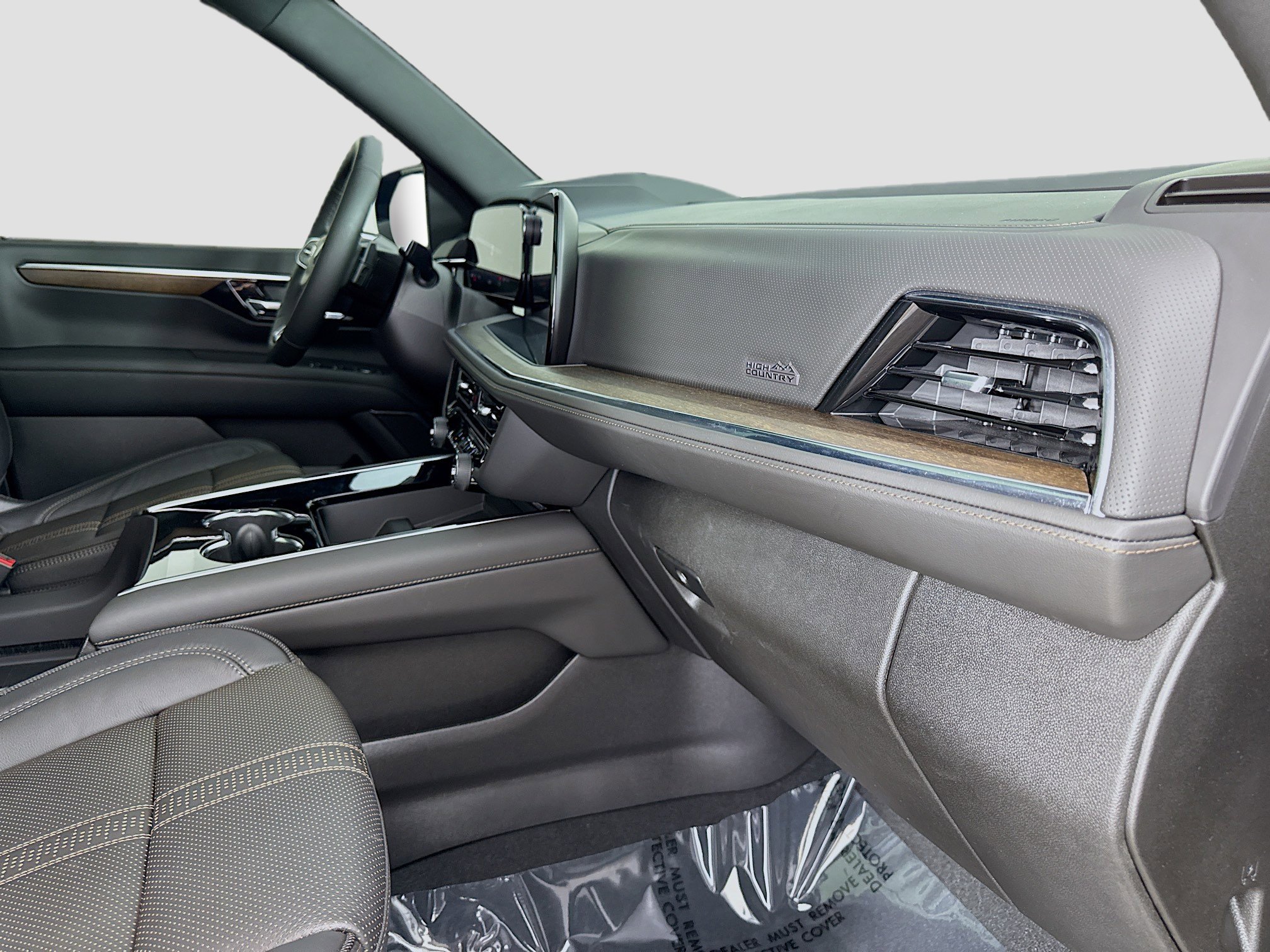 Used 2025 Chevrolet Tahoe High Country image 33