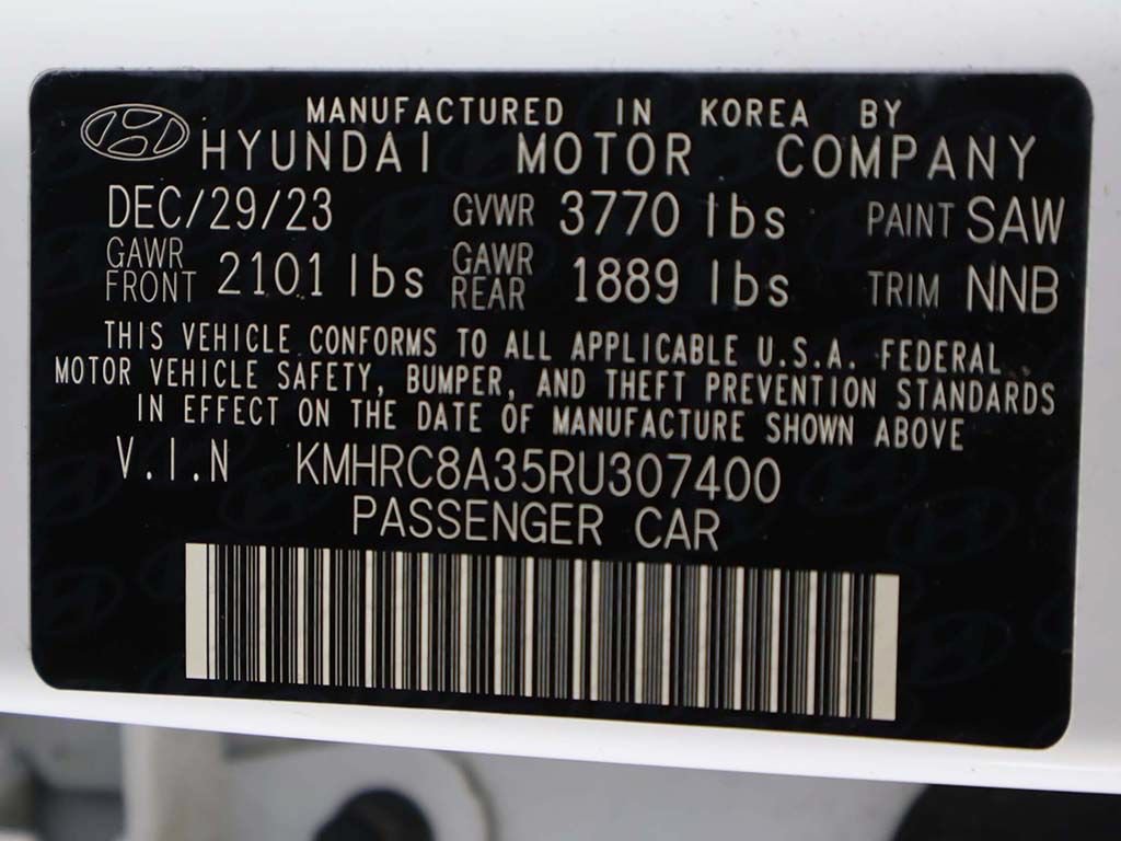 Certified 2024 Hyundai Venue SEL FWD image 41