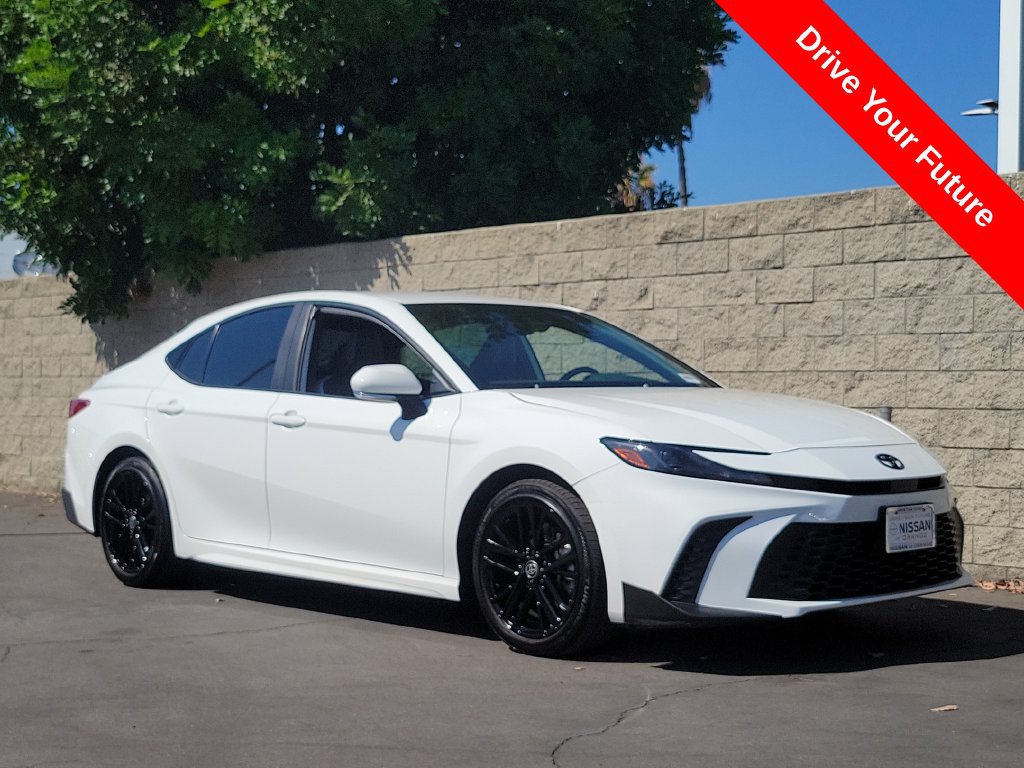 Used 2025 Toyota Camry SE w/ Convenience Package FWD image 33
