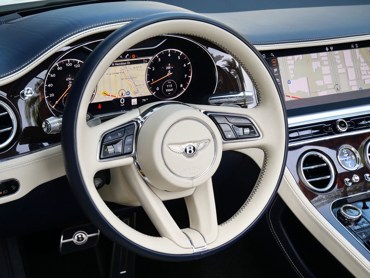 Used 2024 Bentley Continental GT Azure image 13