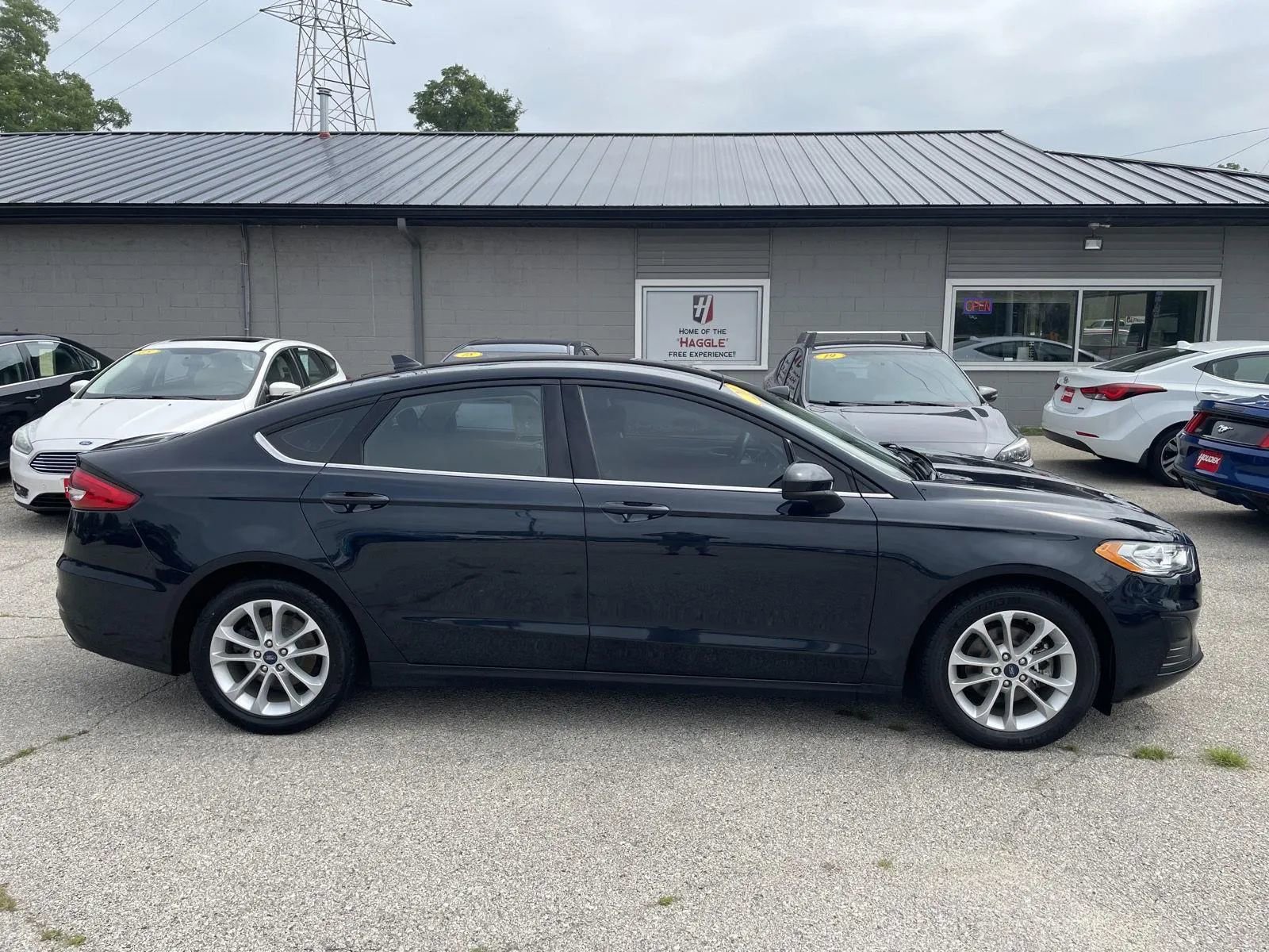 Used 2020 Ford Fusion SE image 8