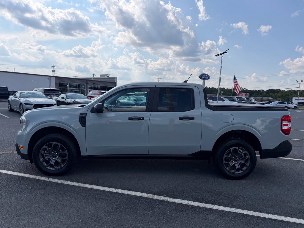 Used 2023 Ford Maverick XLT FWD image 6
