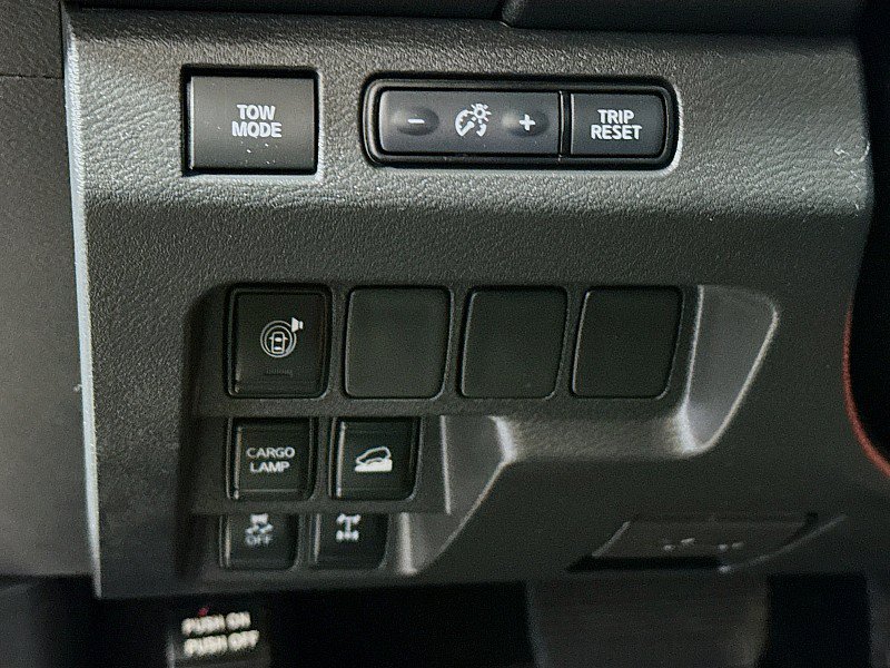 Certified 2022 Nissan Frontier PRO-4X w/ Technology Package AWD/4WD image 10