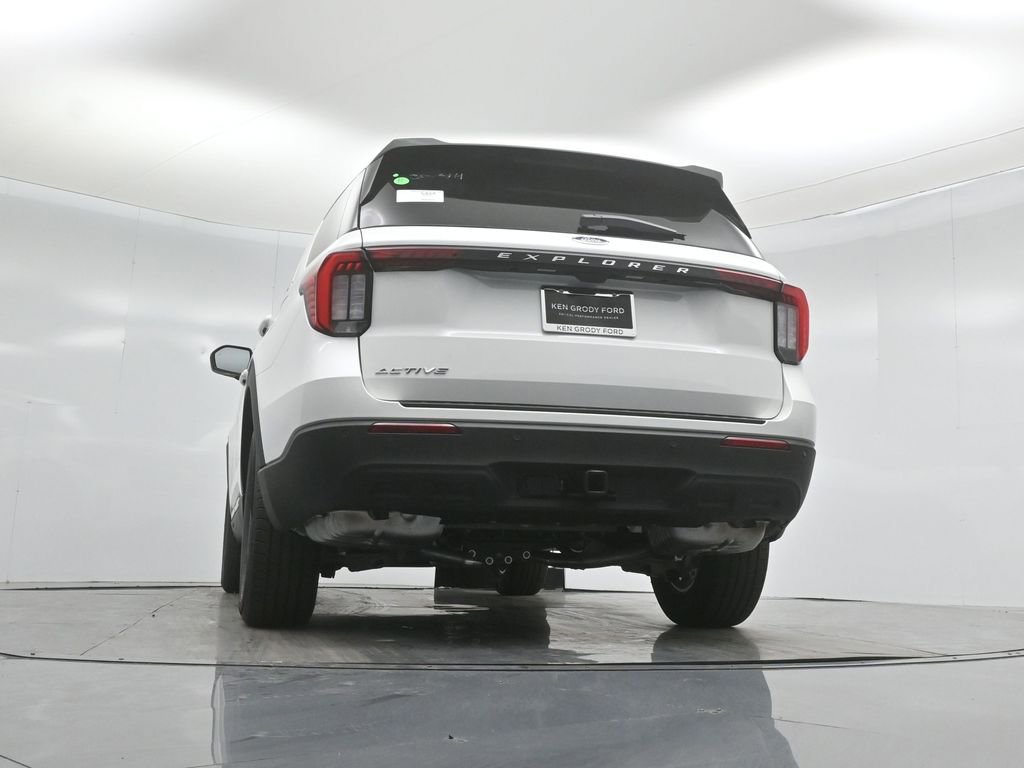 New 2026 Ford Explorer Active RWD image 47