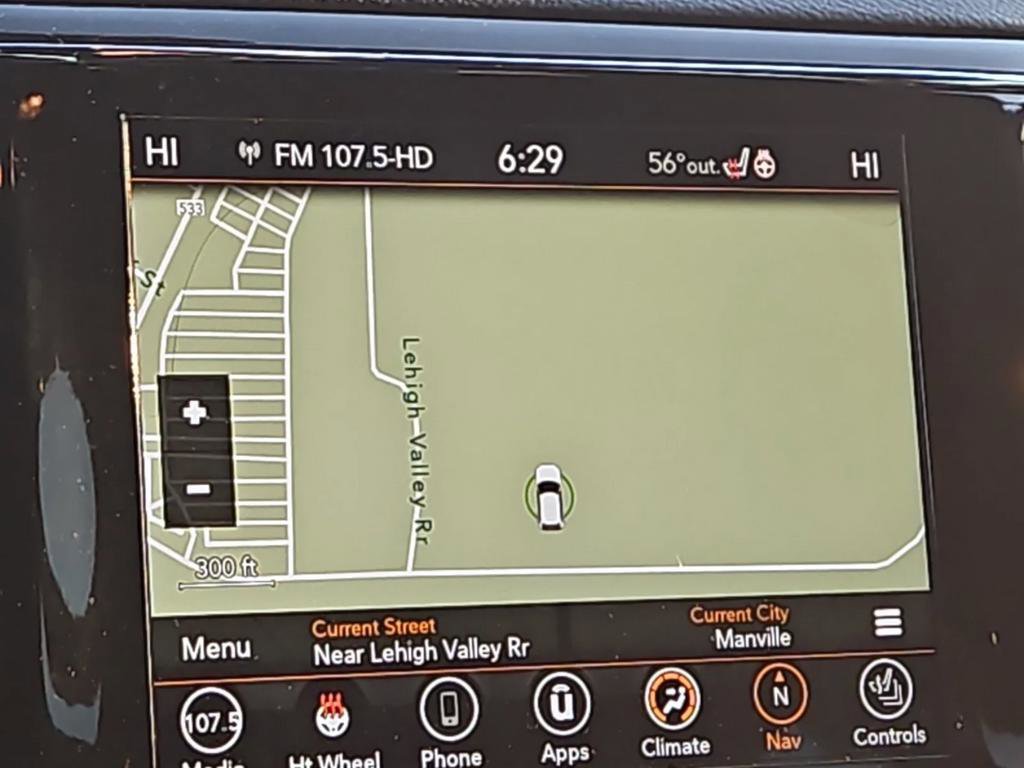 Used 2020 Jeep Grand Cherokee Altitude AWD/4WD image 10