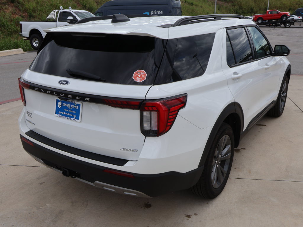 New 2026 Ford Explorer Active AWD/4WD image 5