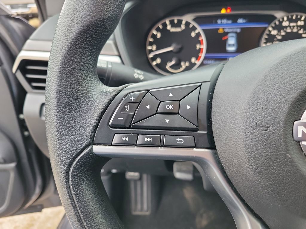 Used 2024 Nissan Altima 2.5 SV image 16