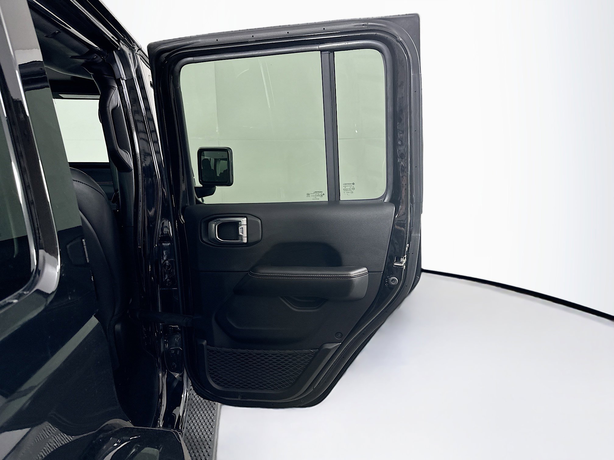 Used 2024 Jeep Wrangler Sahara w/ Safety Group image 28