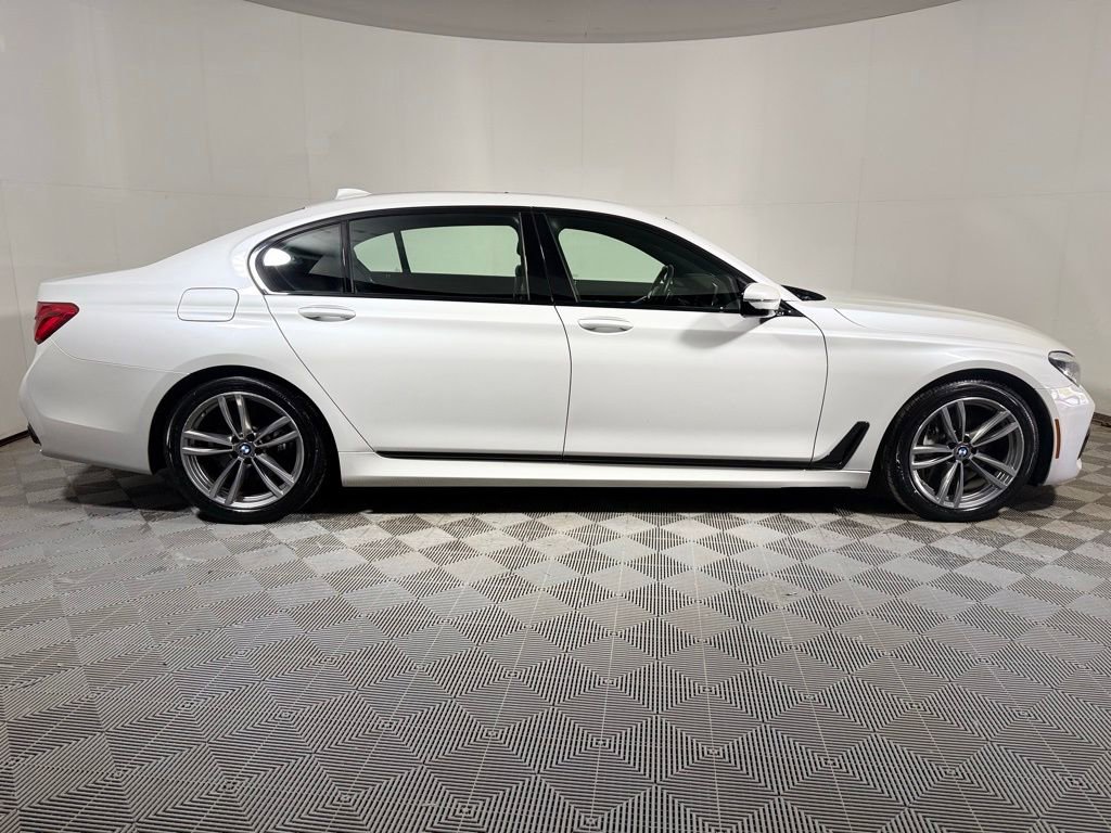 Used 2018 BMW 750i xDrive AWD/4WD image 8