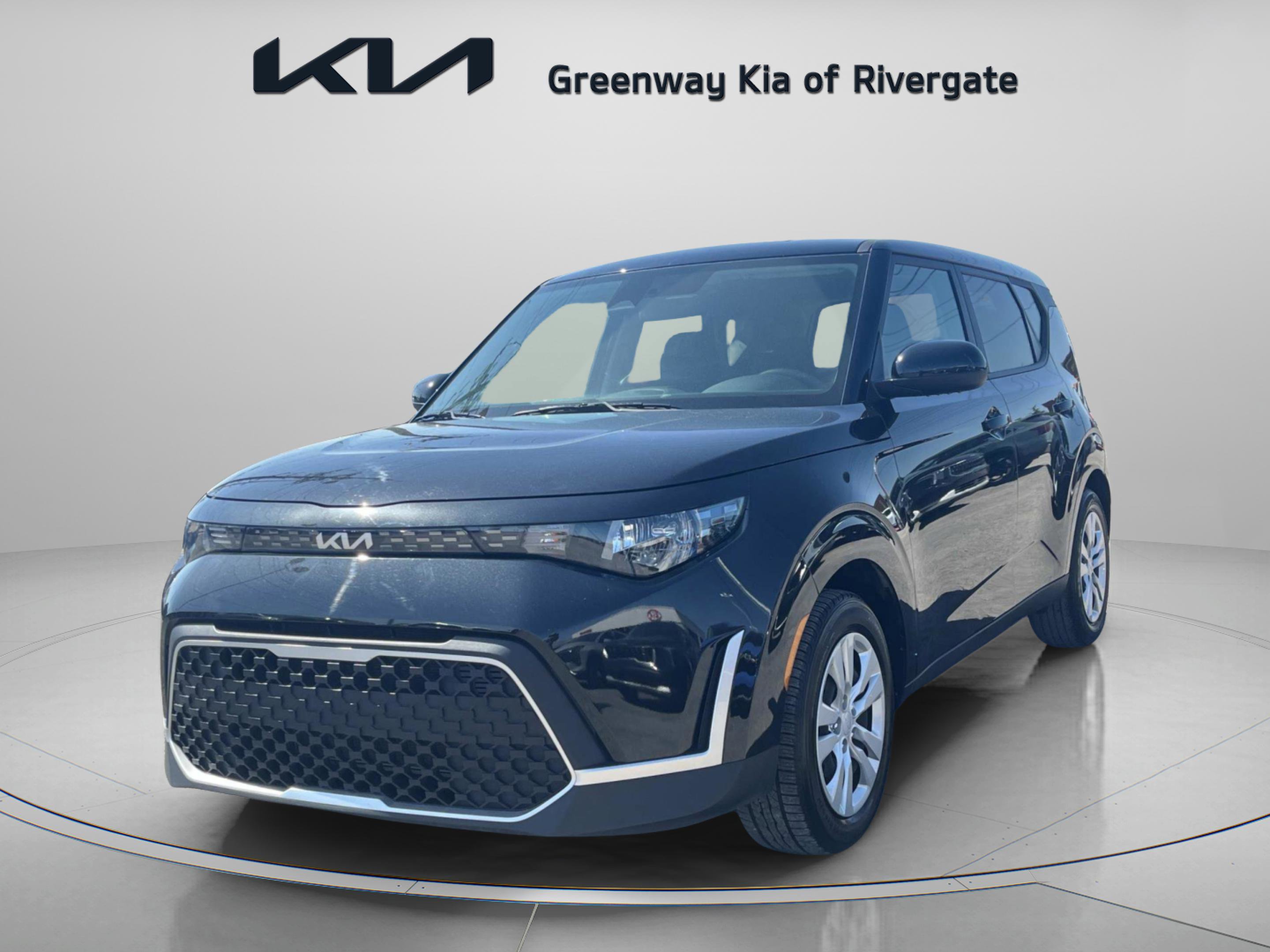 Used 2023 Kia Soul LX FWD image 3