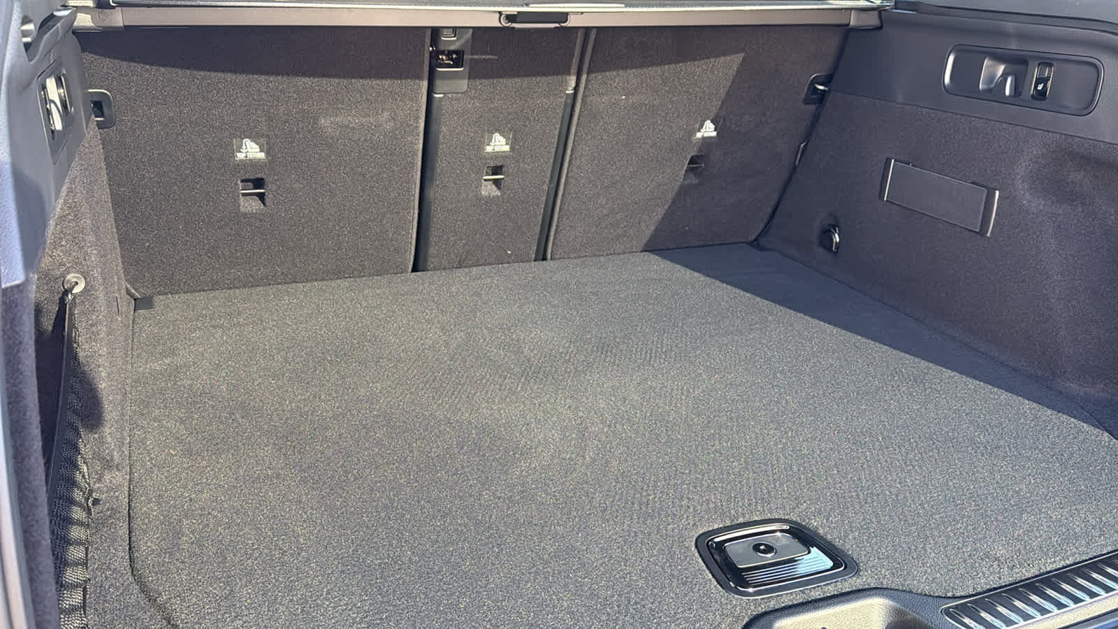 New 2026 Mercedes-Benz GLC 300 4MATIC image 32