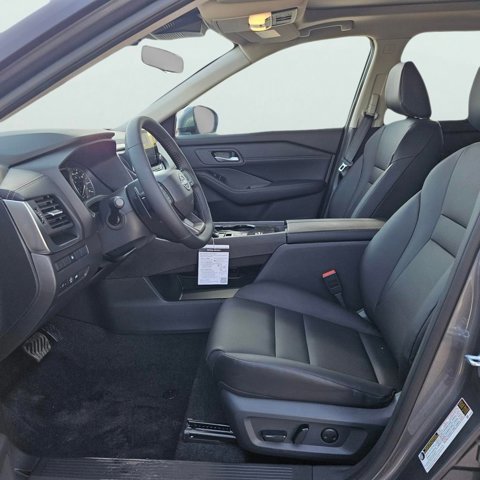 Certified 2025 Nissan Rogue SV w/ SV Premium Package image 10