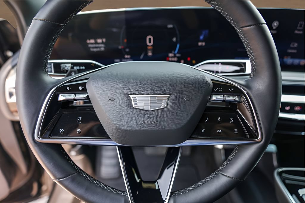 Certified 2024 Cadillac Lyriq Luxury AWD/4WD image 10