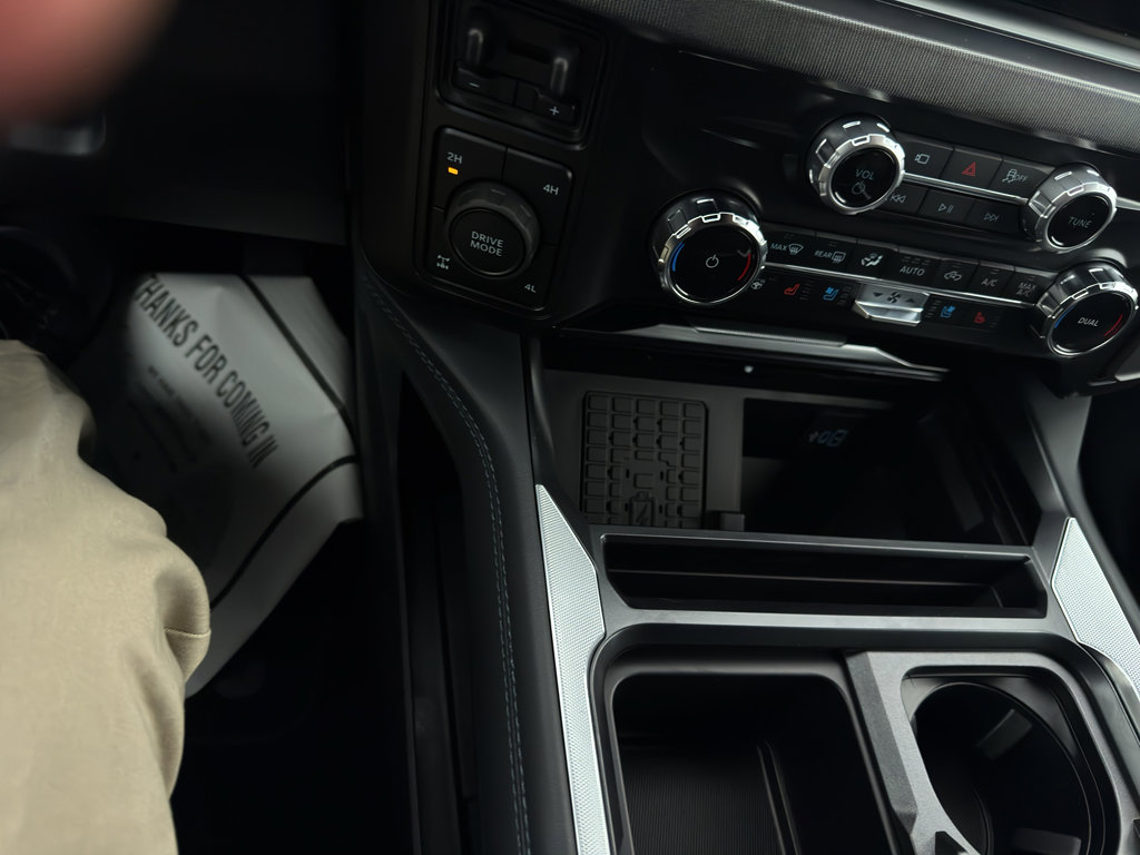 New 2026 Ford F250 Platinum w/ FX4 Off-Road Package image 29