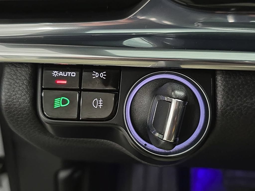 Used 2020 Porsche Panamera image 22