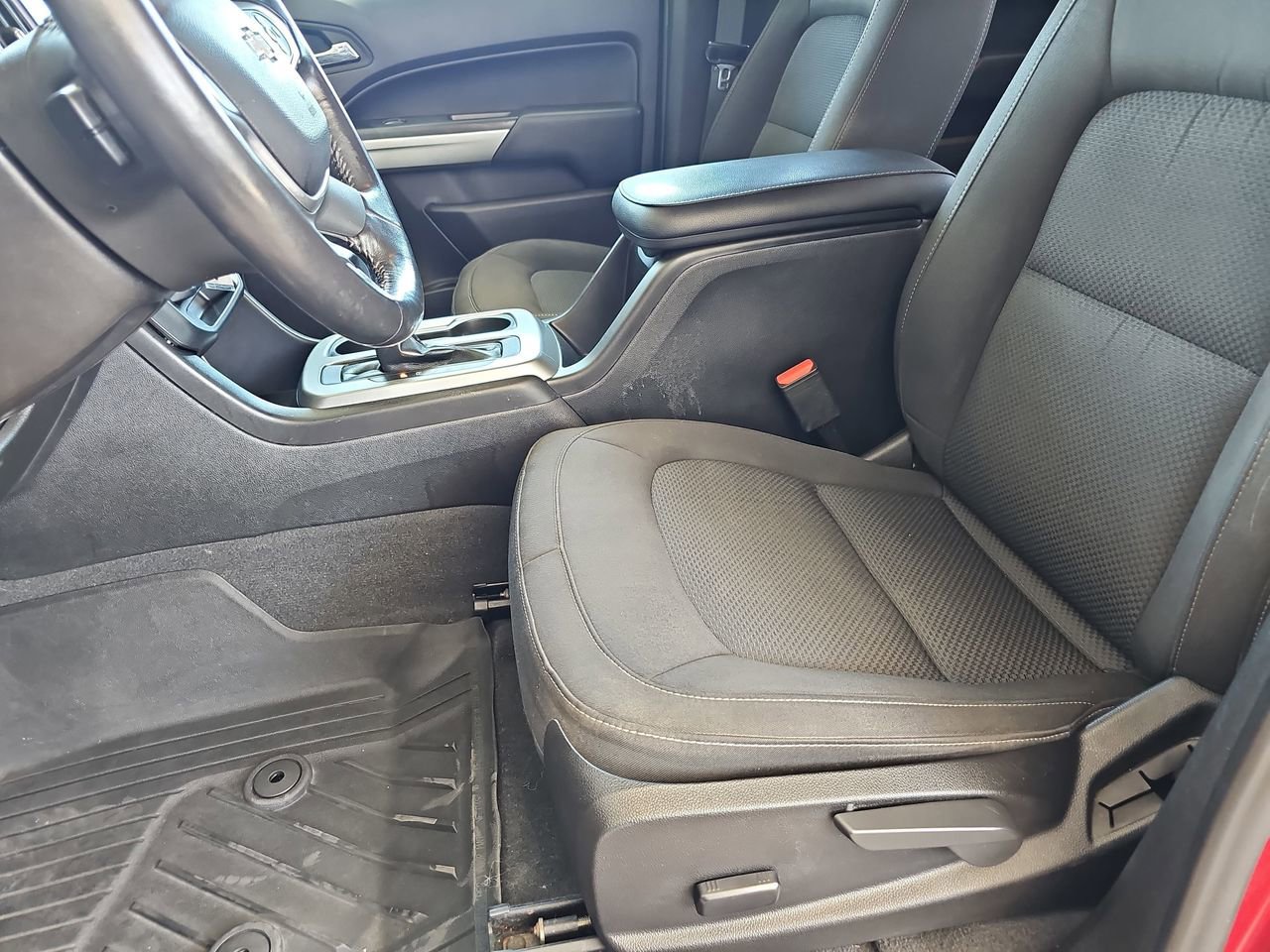 Used 2019 Chevrolet Colorado LT w/ LPO, Premium Interior Package AWD/4WD image 18