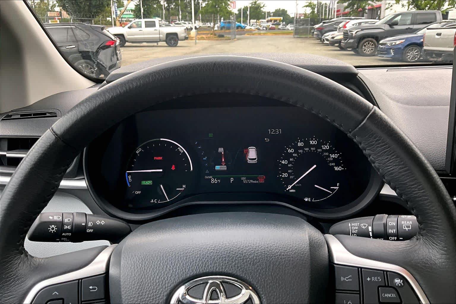 Used 2025 Toyota Sienna XLE FWD image 26