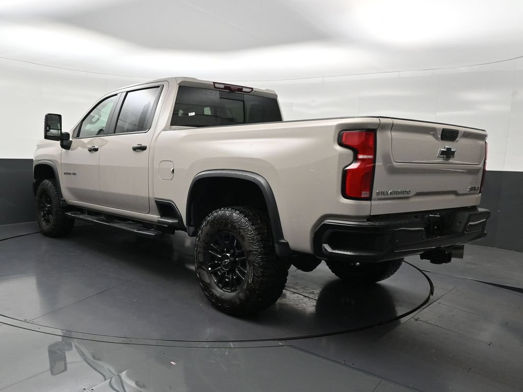 Used 2026 Chevrolet Silverado 2500 ZR2 AWD/4WD image 3